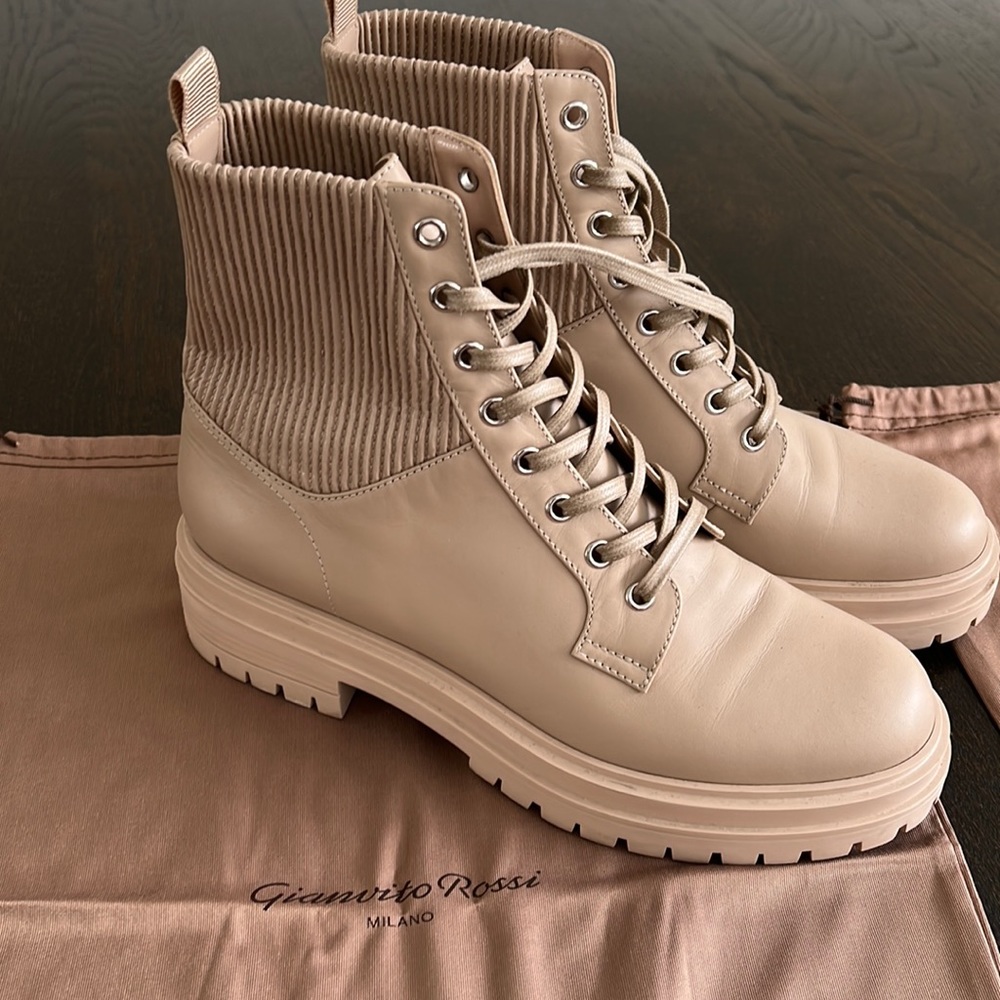 Gianvito Rossi Martis ankle boots in Beige